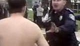 Дубинкой по голове - за пиво на лавочке в парке. ВИДЕО.