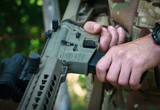 Харківські спецпризначенці отримали нові штурмові гвинтівки UAR-15, - Нацгвардія 07
