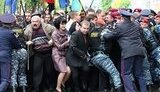 День Победы - день мордобоя: "свободовцы" "отметились" в Ивано-Франковске. ФОТОрепортаж