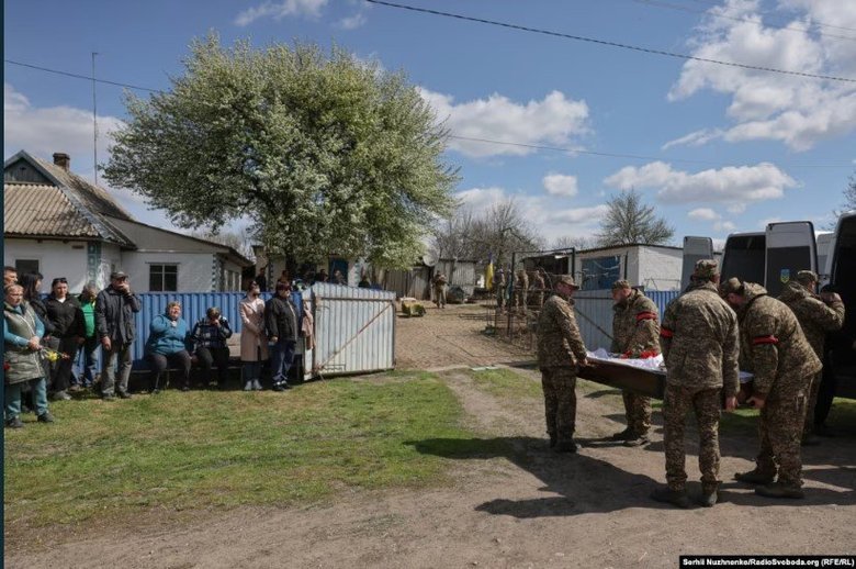 На Кіровоградщині попрощалися з двома братами-захисниками