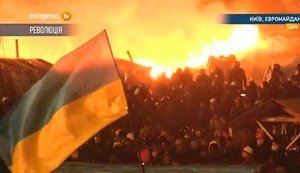 Подполковник ВВ Владимир Хорошок на сцене Майдана: " Мне приятно перейти на сторону народа"