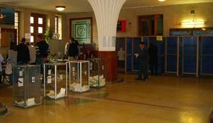 Kyiv Districts Where Opposition is Winning Start Recounting Votes