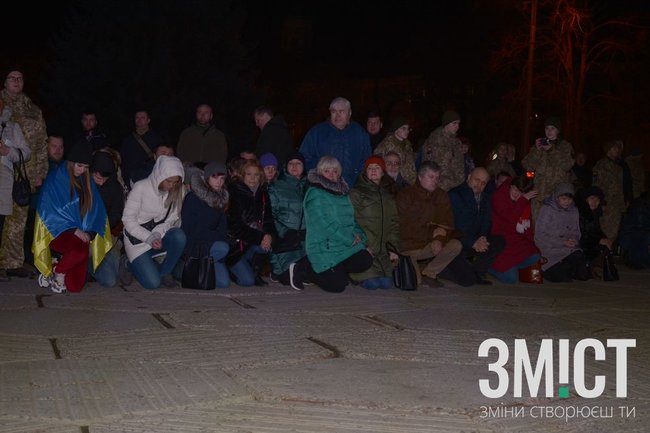 С погибшим на Донбассе воином Максимом Хитайловым попрощались в Полтаве 04