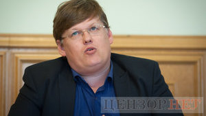 Пенсии для инвалидов увеличат после 1 декабря, – Розенко