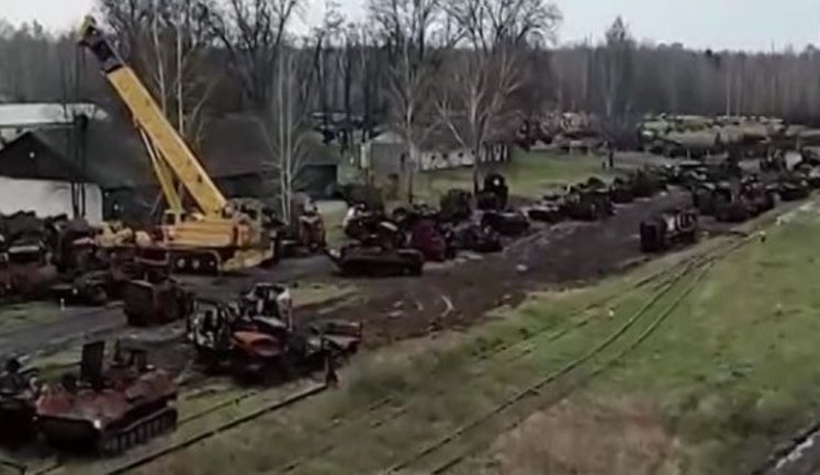 Кладовище знищеної на підступах до Ніжина техніки окупантів. ВIДЕО