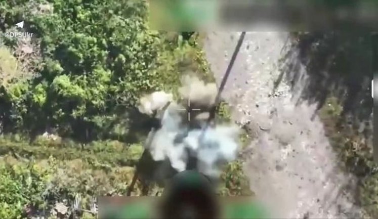 Влучно і жорстко: прикордонники знищили польовий склад і техніку армії РФ. ВIДЕО