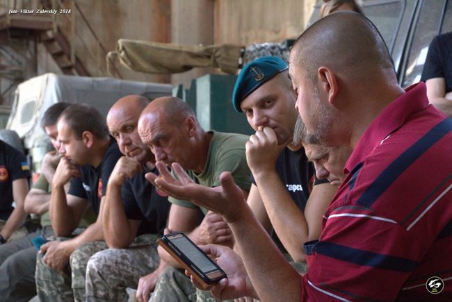 Поэты и писатели встретились с бойцами 503-го ОБМП 05