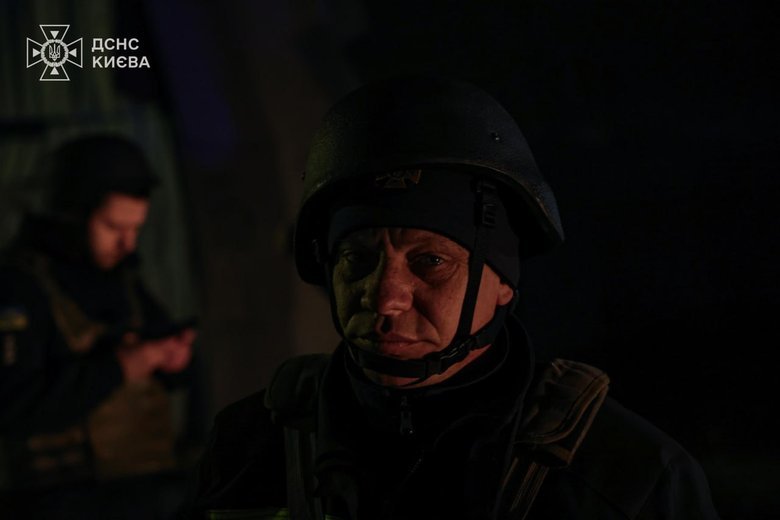 Очередной удар дронами по Киеву: пожары, уничтоженные автомобили, без жертв