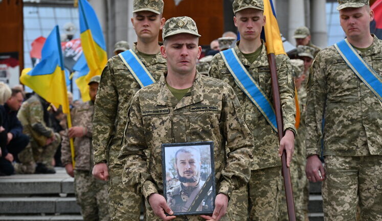 В Киеве простились с командиром роты стрелкового батальона Александром Пастухом (Добрым), погибшим в бою против рашистов на Луганщине. ВИДЕО+ФОТОрепортаж