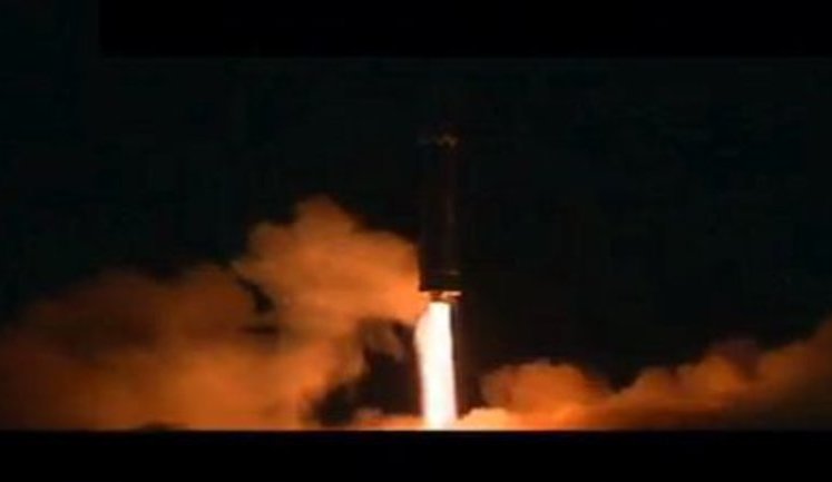 Запуск балістичної ракети Hwasong-15 у КНДР. ВIДЕО