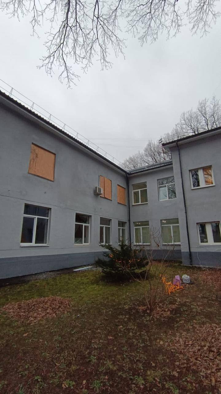 Обласний центр онкології пошкоджено у Харкові внаслідок обстрілів 05