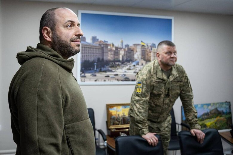 Умеров и Залужный посетили позиции на Восточном направлении, - Минобороны 01