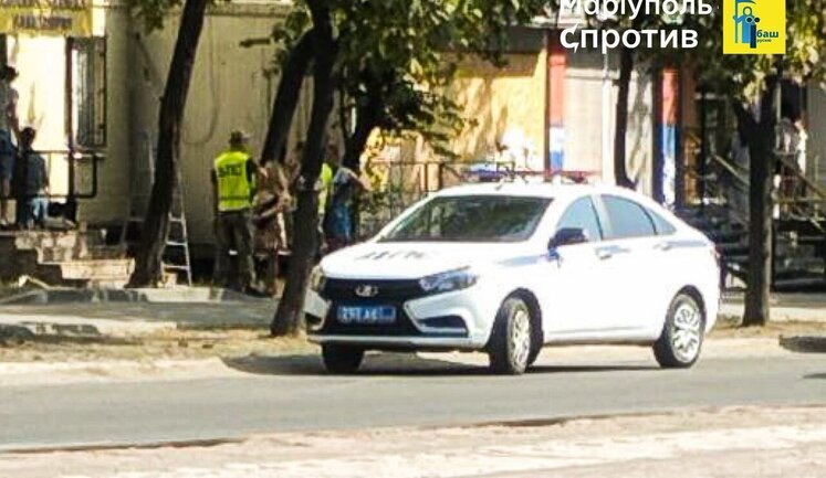 В окупованому Маріуполі росіяни посилили перевірки населення, є зниклі люди, - Андрющенко. ФОТОрепортаж