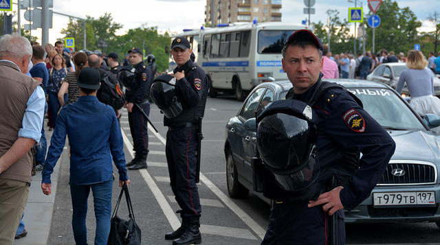 Moscow police brutally dispersed opposition demonstration 02 Moscow police brutally dispersed opposition demonstration 02