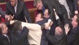 Бельгийский королевский оперный театр Ла Монне использовал драки украинских депутатов в парламенте для рекламной кампании нового сезона. ВИДЕО