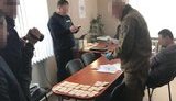 Замглавы ВГА одного из городов Донетчины задержан при получении 10 тыс. грн взятки, - военная прокуратура. ФОТОрепортаж