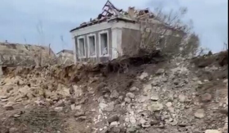 Occupants targeted Lvove village in Kherson region with guided aerial bombs - RMA. VIDEO