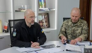 Шмыгаль провел первое совещание на посту министра обороны: обсудили наращивание украинского производства. ФОТОрепортаж