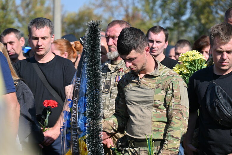 Із загиблим воїном штурмової роти 59-ї бригади Володимиром Іщенком попрощалися у Києві 21