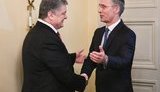 Порошенко і Столтенберг обговорили закріплення курсу в НАТО в Конституції України та посилення допомоги ВМС