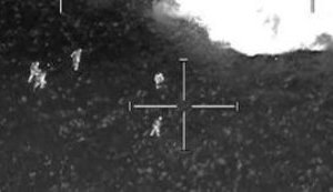 Война 21-го века: вертолет ВС США расстреливает афганских партизан, как в компьютерной игре. ВИДЕО