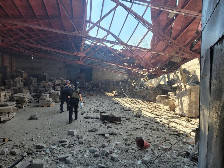 Consequences of shelling in Zaporizhzhia region: man died, 4 people were injured 04