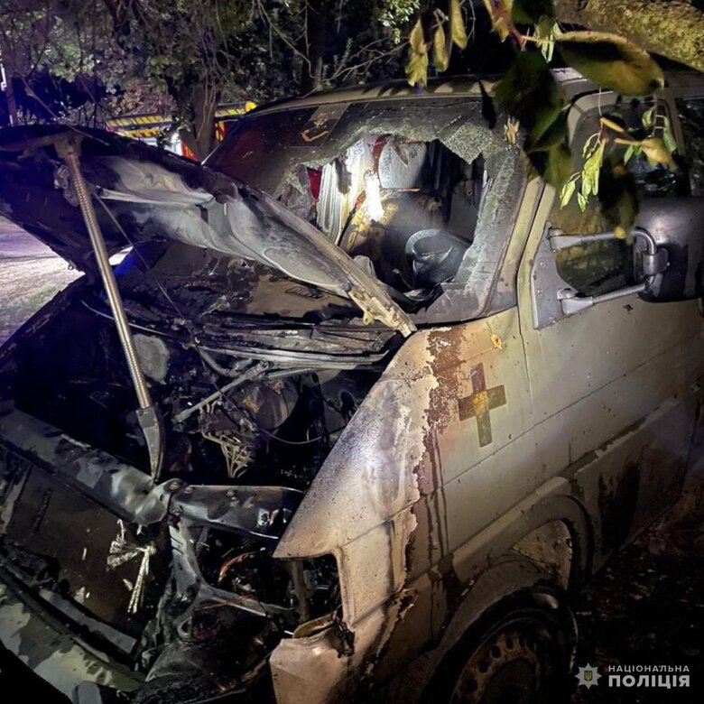 У Запоріжжі та Кропивницькому затримали дві групи паліїв автомобілів військовослужбовців