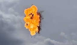 зенітний дрон знищує російський безпілотник