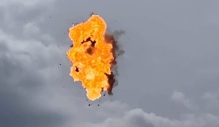 Anti-aircraft drone operator remotely shoots down "Shahed" to cheers of Ukrainian infantrymen: "Here comes our little bird! Come on!". VIDEO