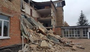 Wall of Vasylkiv school building collapses, no casualties reported. PHOTOS