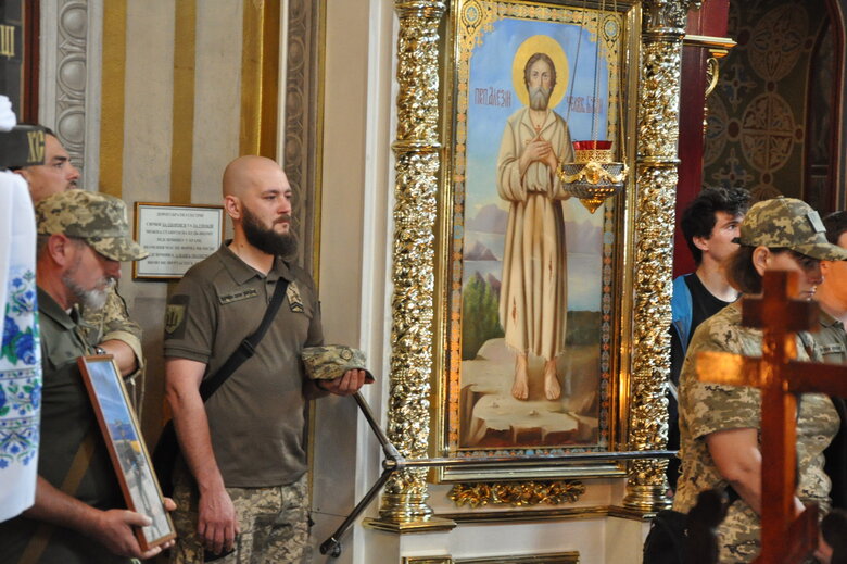 Із загиблим в бою з окупантами воїном Романом Барвінком (Скрипалем) попрощалися в Києві 48