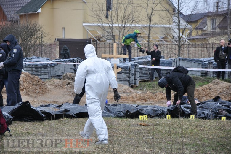 Exhumation of Ukrainians killed by occupiers began in Bucha 05