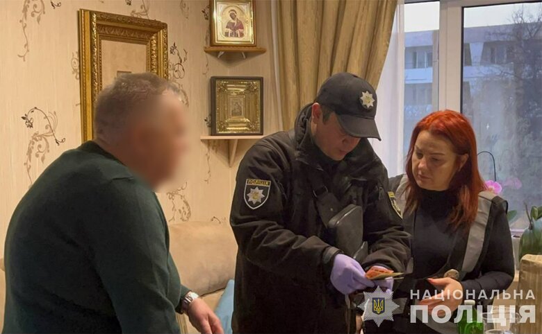 у Запоріжжі викрили працівників МСЕК і приватної клініки, які оформляли 