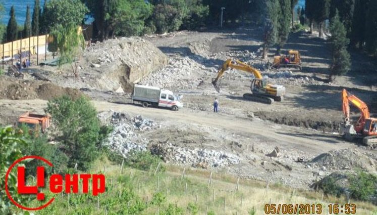 Из-за соседства с дачей Януковича "Магарач" и его старинные подвалы полностью сравняли с землей. ФОТО+ВИДЕО