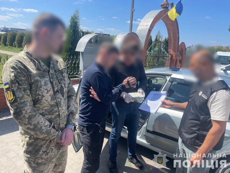 Затримання на хабарі співробітників ТЦК на Волині