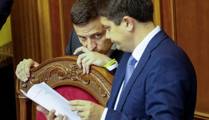 Разумков не видит оснований для введения локдауна и отставки Степанова