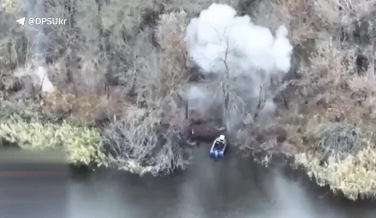 Border guards destroy enemy boat attempting to break through river. VIDEO