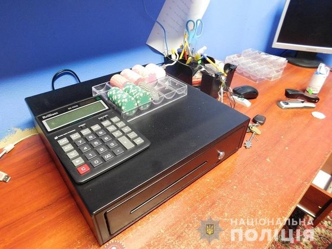 Поліція викрила діяльність підпільного казино на столичній Оболоні 04