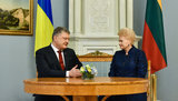 Литва поставить Україні 7 цифрових ретрансляторів для Донбасу, - Порошенко. ВІДЕО