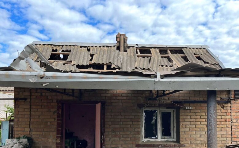 На Нікопольщині обстріляли приватні будинки 13 травня