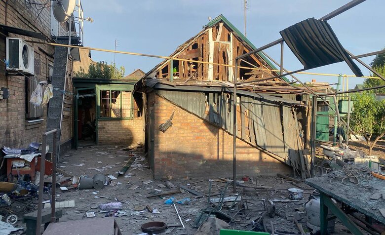 Впродовж дня росіяни били по Нікопольщині з артилерії та атакували дронами