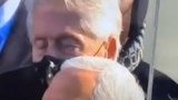 Білл Клінтон задрімав на інавгурації Байдена, - ЗМІ. ВIДЕО