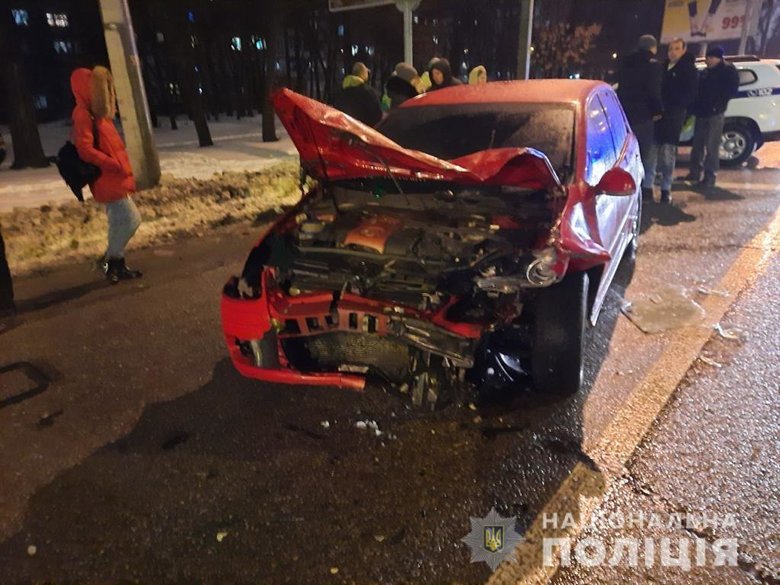 Пяний водій у Дніпрі спричинив ДТП із чотирма авто: постраждала дитина 2020 року народження, - Нацполіція 02