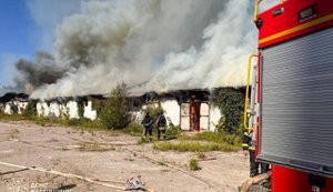 Russian drone attacks agricultural enterprise in Kharkiv region: 800-square-metre fire breaks out – SES. PHOTO