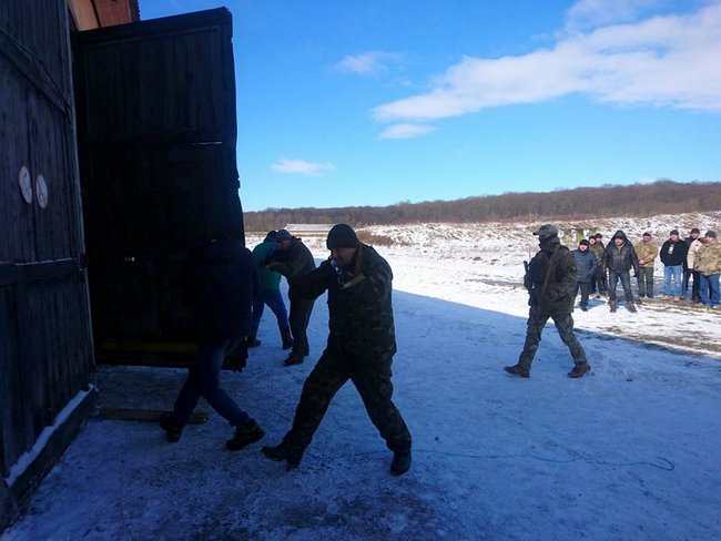Підготовка військовозобовязаних підрозділів територіальної оборони відбувається на Тернопільщині 05