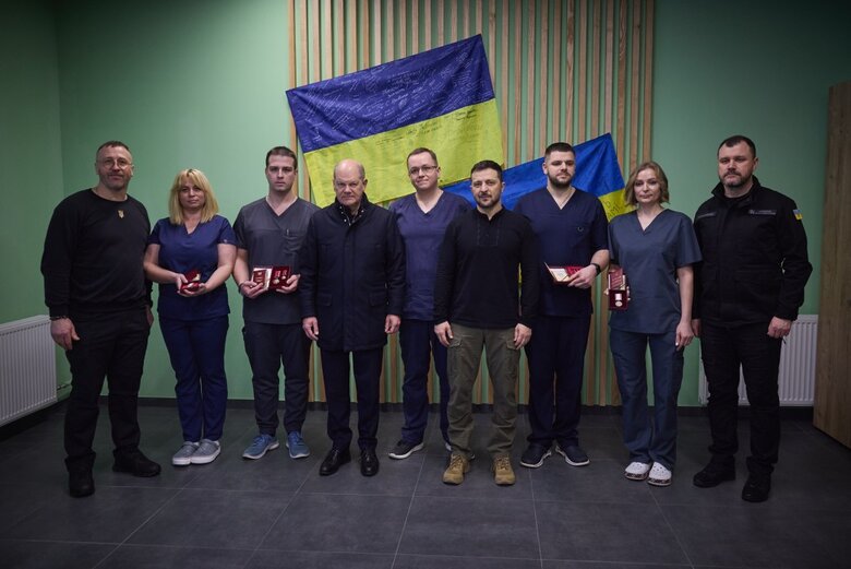 Зеленський та Шольц відвідали поранених українських воїнів