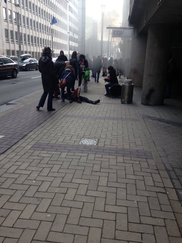 брюссель взрыв метро