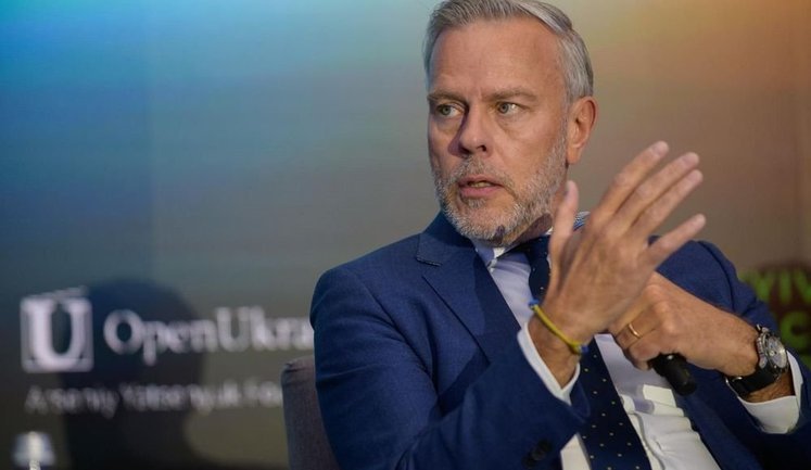 Росія може напасти на НАТО, якщо Китай попросить, - адмірал Бауер