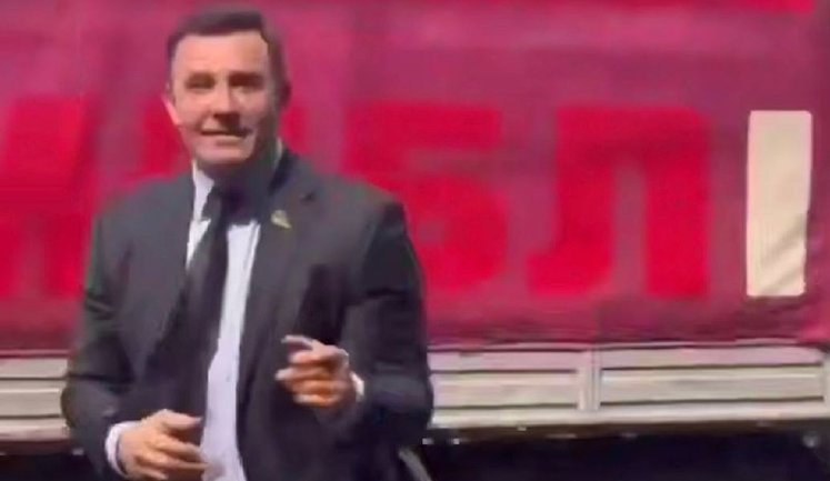 AFU veteran Lakhno threw tomatoes at "Servant of People" Tyshchenko: lawmaker wanted to fight back. VIDEO