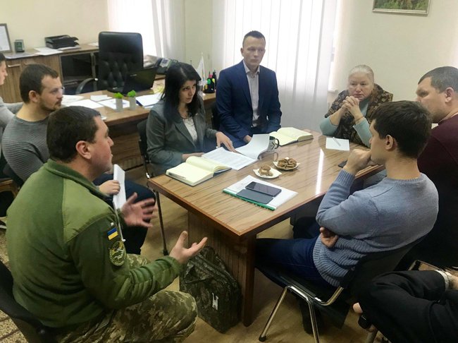 В Украине необходимо внедрить унифицированный ритуал погребения военнослужащих, - Фриз 01